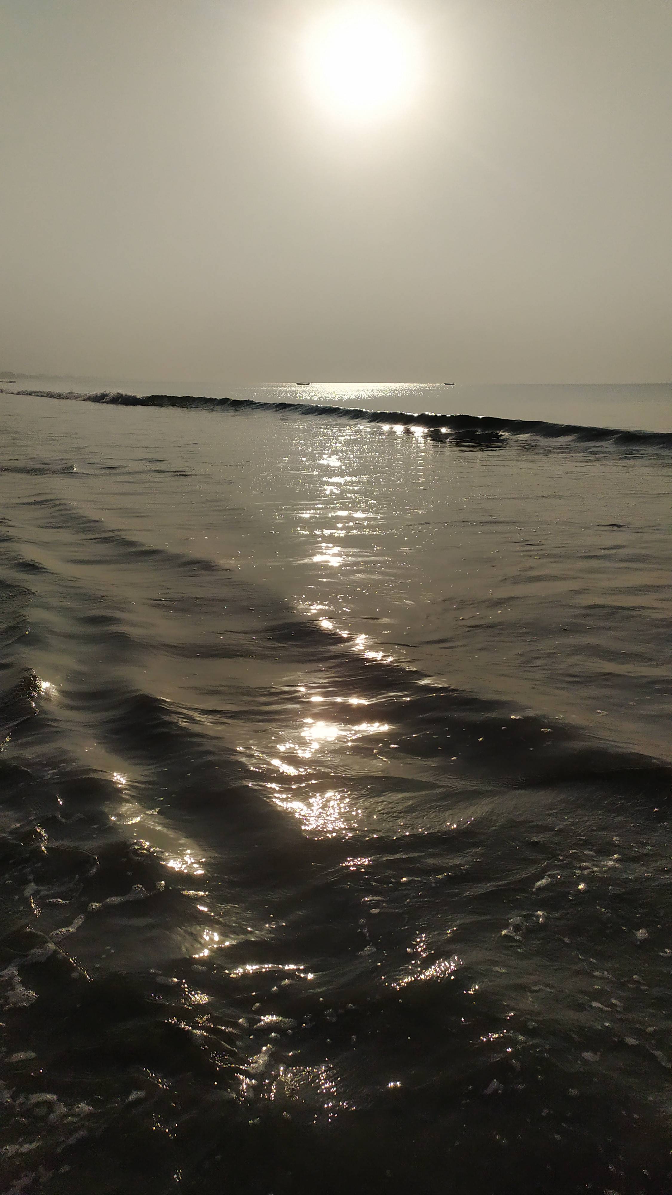 Hawke's bay beach, Khi, Pk