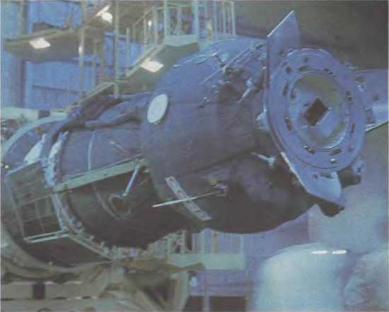 Soyuz 19 (ASTP) on MIK assembly hall