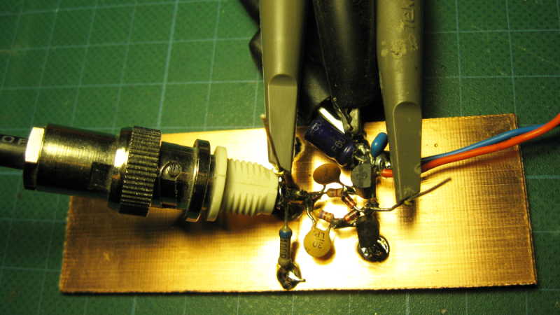 Breadboard of Inverter with BJT pair and anti-saturation diodes