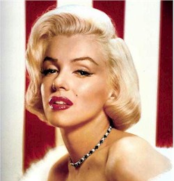 Marilyn Monroe’s famous “bedroom eyes”