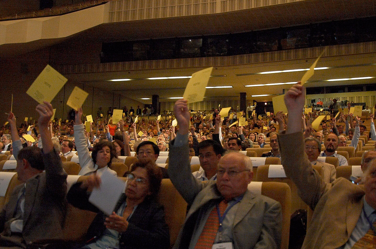 Front view of the 2006 IAU General Assembly voting session; lots of people!