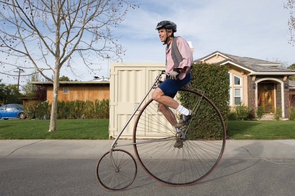 Bicycle one big wheel in front online