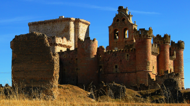 Haunted castle without ghosts