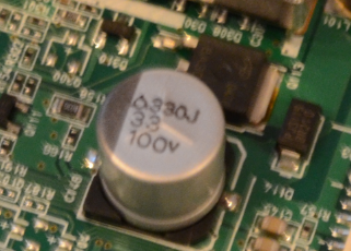 capacitor to which I'm having trouble identifying