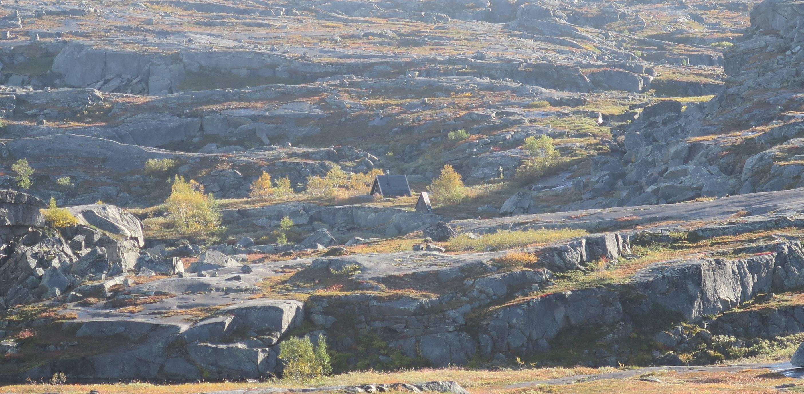 Ragohytte seen from a distance