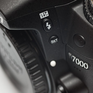 Bracketing button on D7000