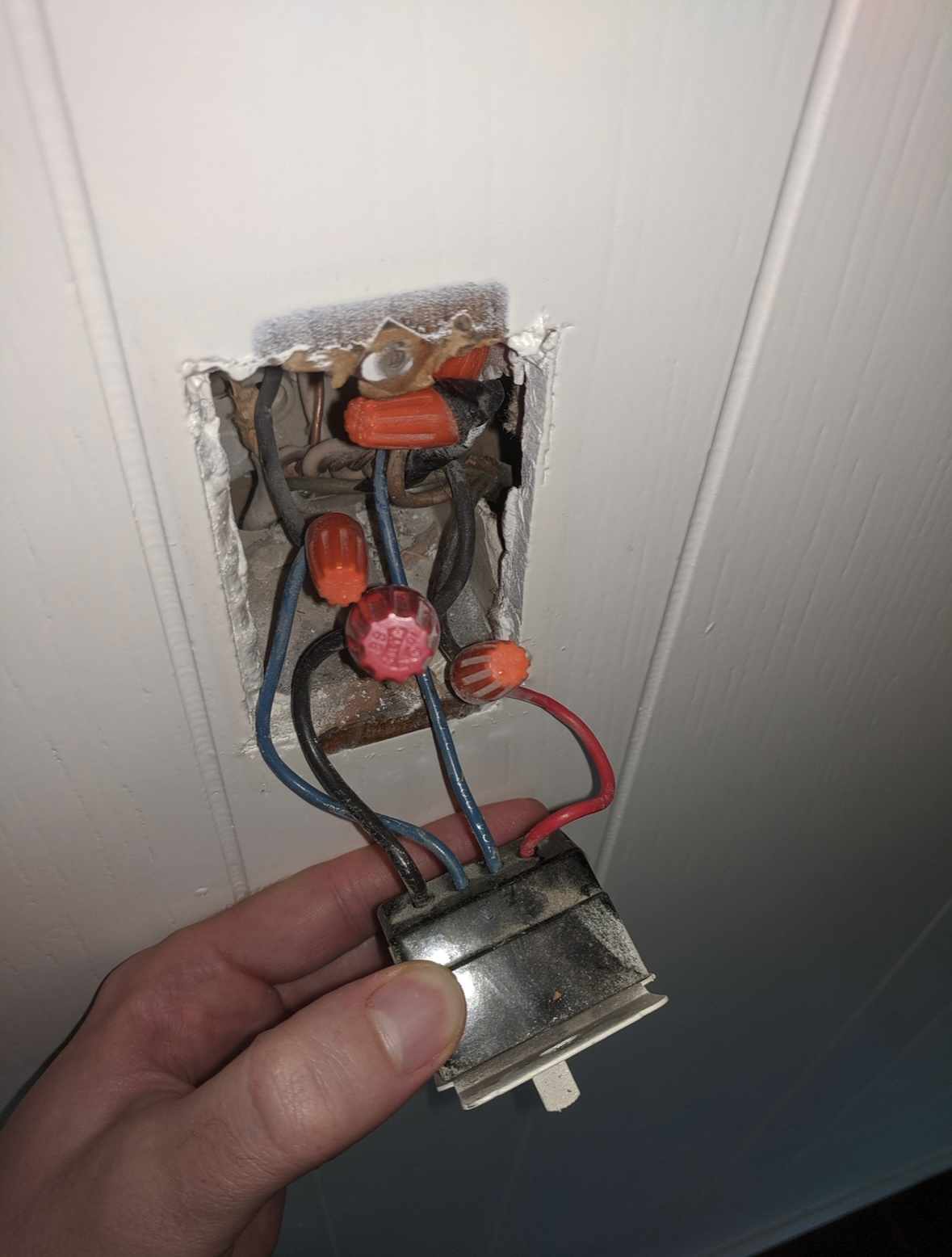 Picture of wiring