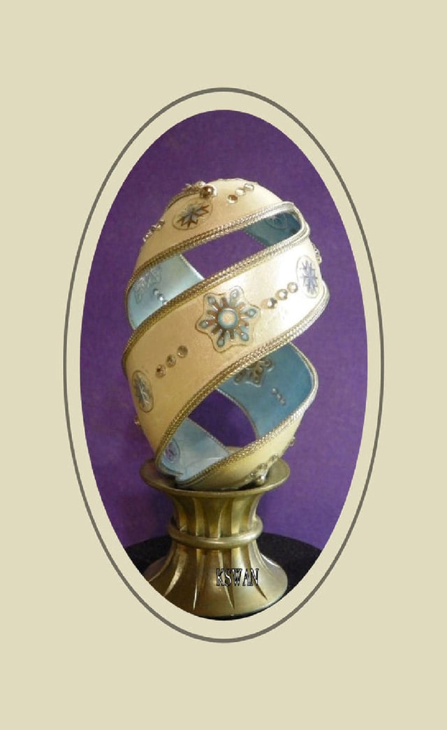 Decorated goose egg