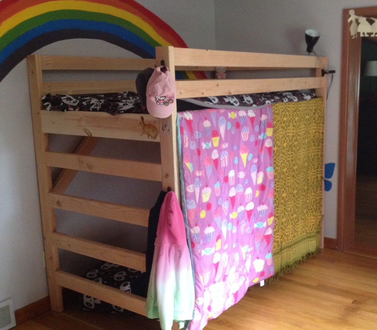 Photo of the bed frame