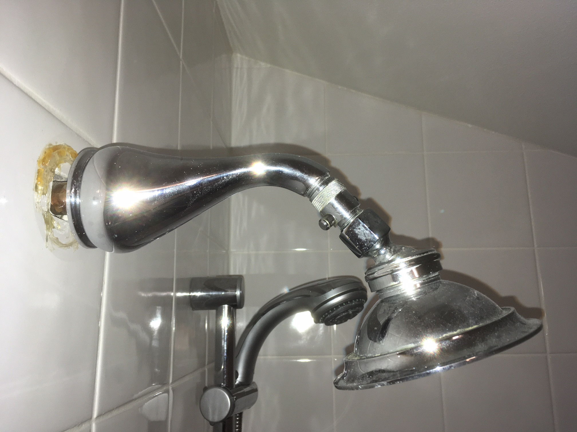 Shower arm photo 1