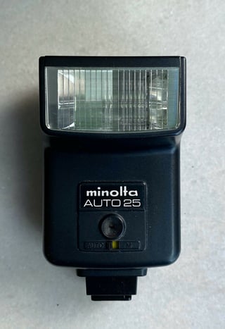 Minolta Auto 25 front