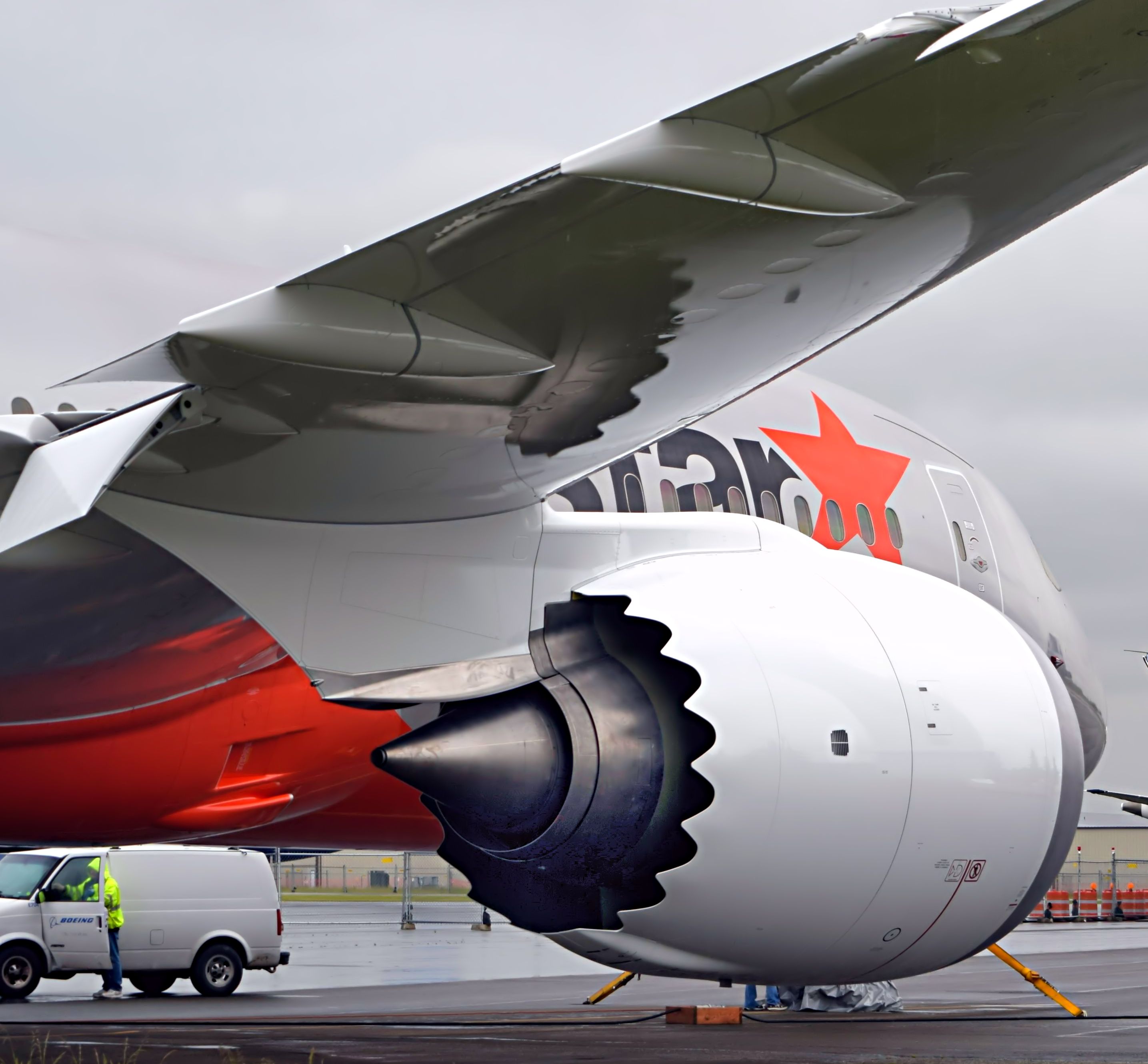 Rear view of a GEnx-1B on a Jetstar 787-8, showing noise-reducing chevrons