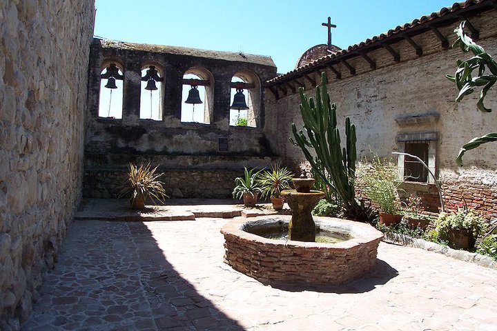 photo of the unknown fountain