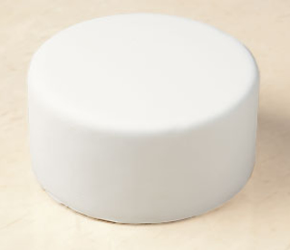 cake layer covered with fondant