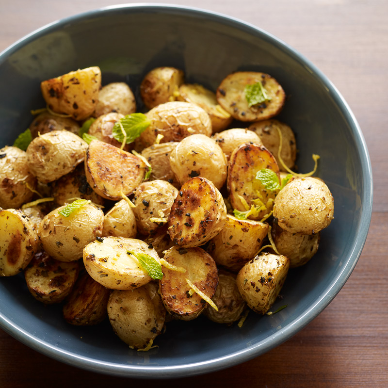 https://www.weightwatchers.com/us/recipe/roasted-baby-potatoes-oregano-and-lemon-1/5626a63ca6d5b39610701a16