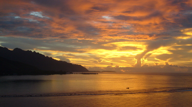 Sunset at Moorea - Hagen von Eitzen