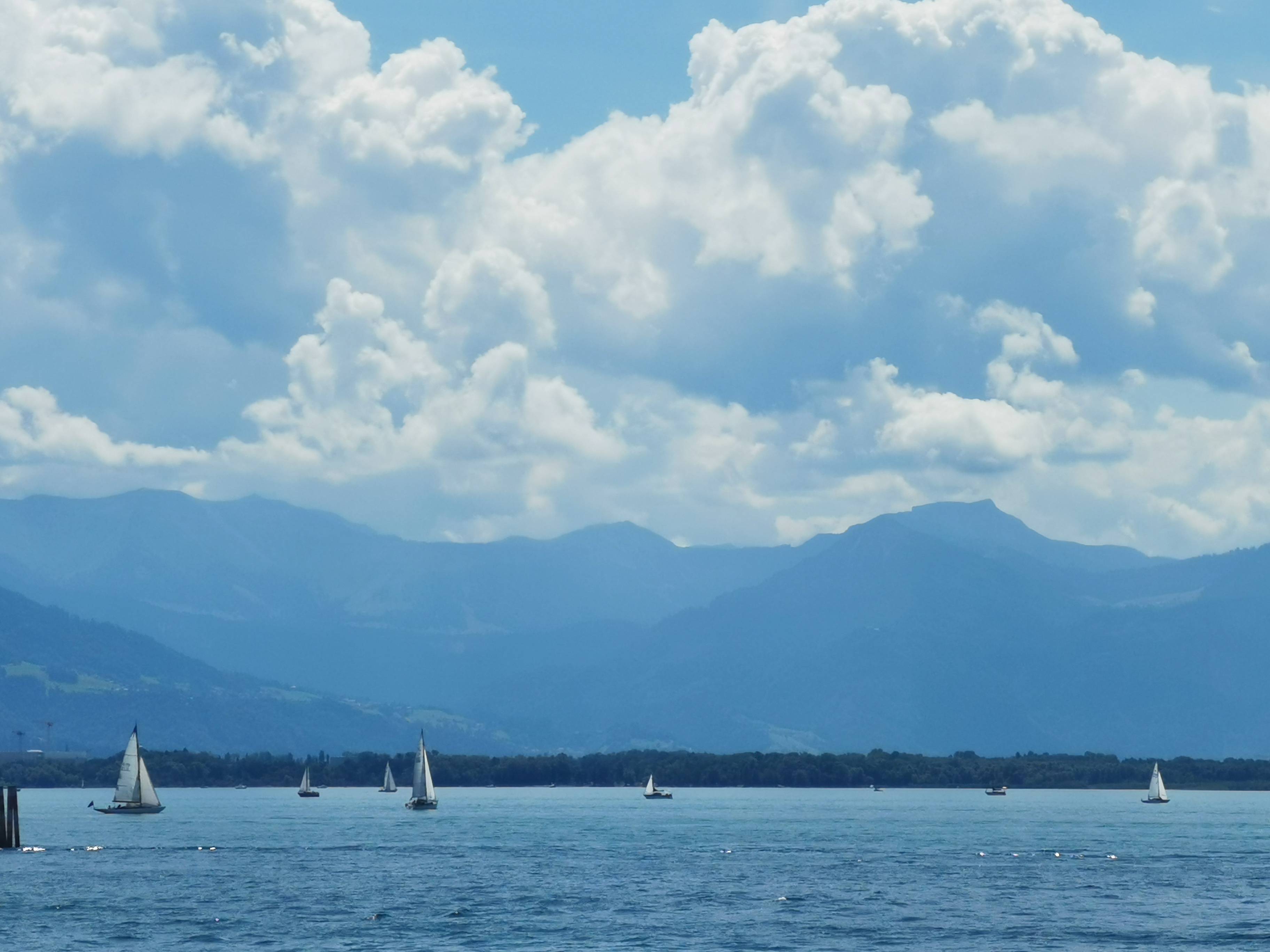 View of the mountains from Lindau. Taken on 25.07.2020.