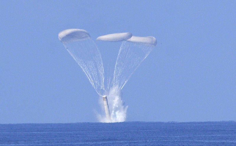 Space Shuttle SRB splashdown