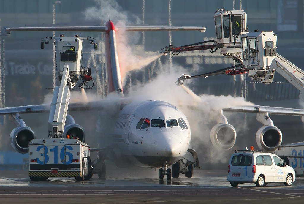 Remote de-icing stand at Amsterdam