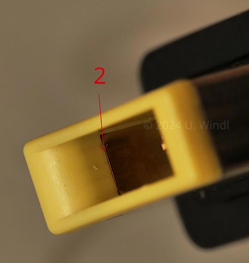 Location of second pin in the "Slip Tip" connector