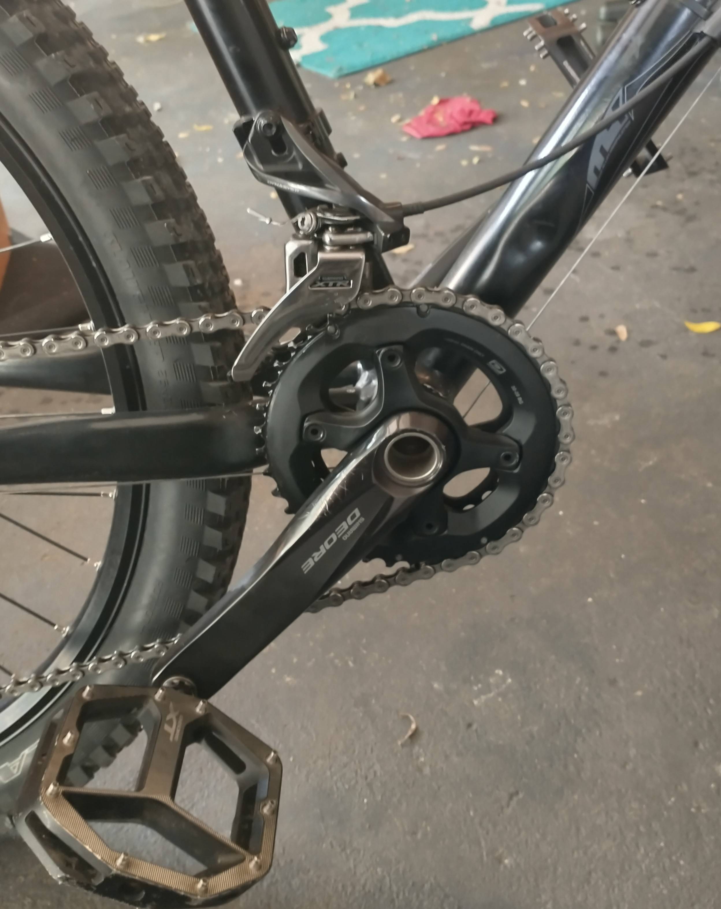 Hollowtech2 crankset mounted on '08 Rockhopper