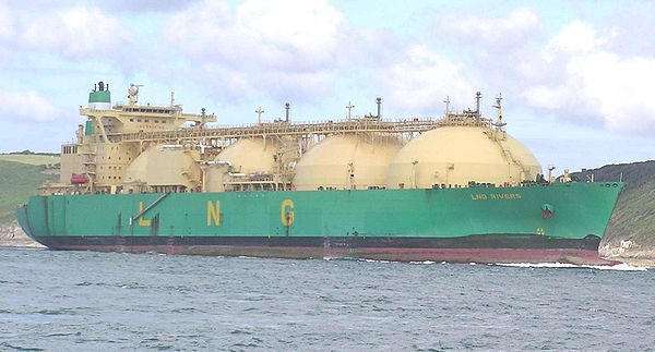 LNG carrier with 135,000 m2 capacity