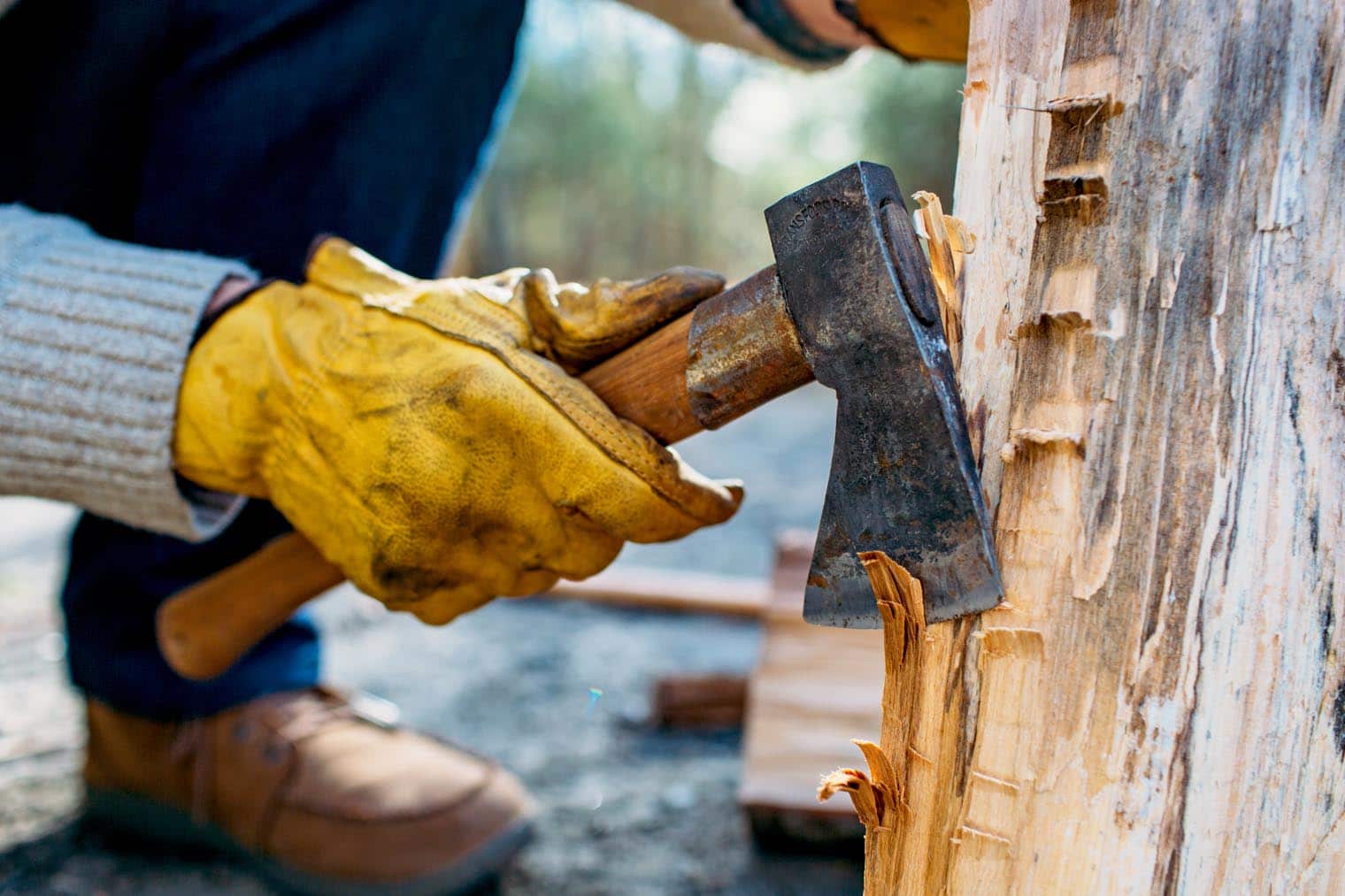 cut edges with a hatchet