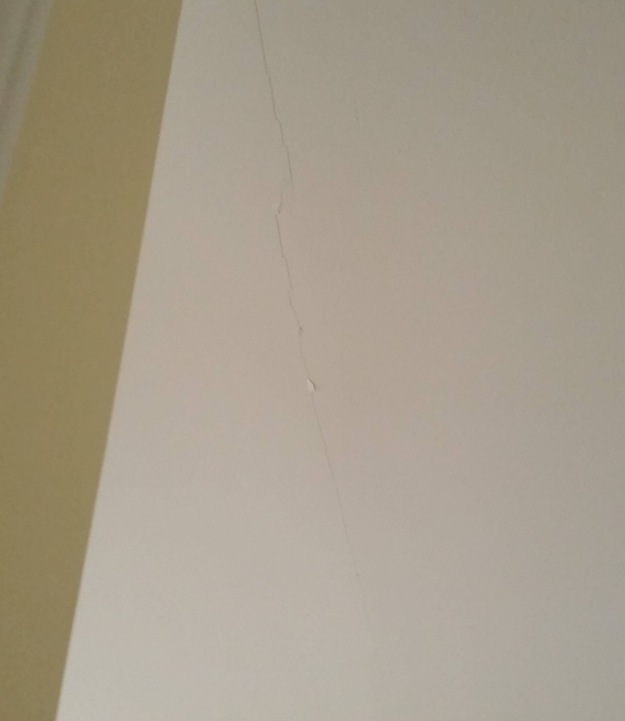 last angle of main crack