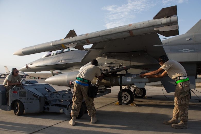 F-16 weapons loaders