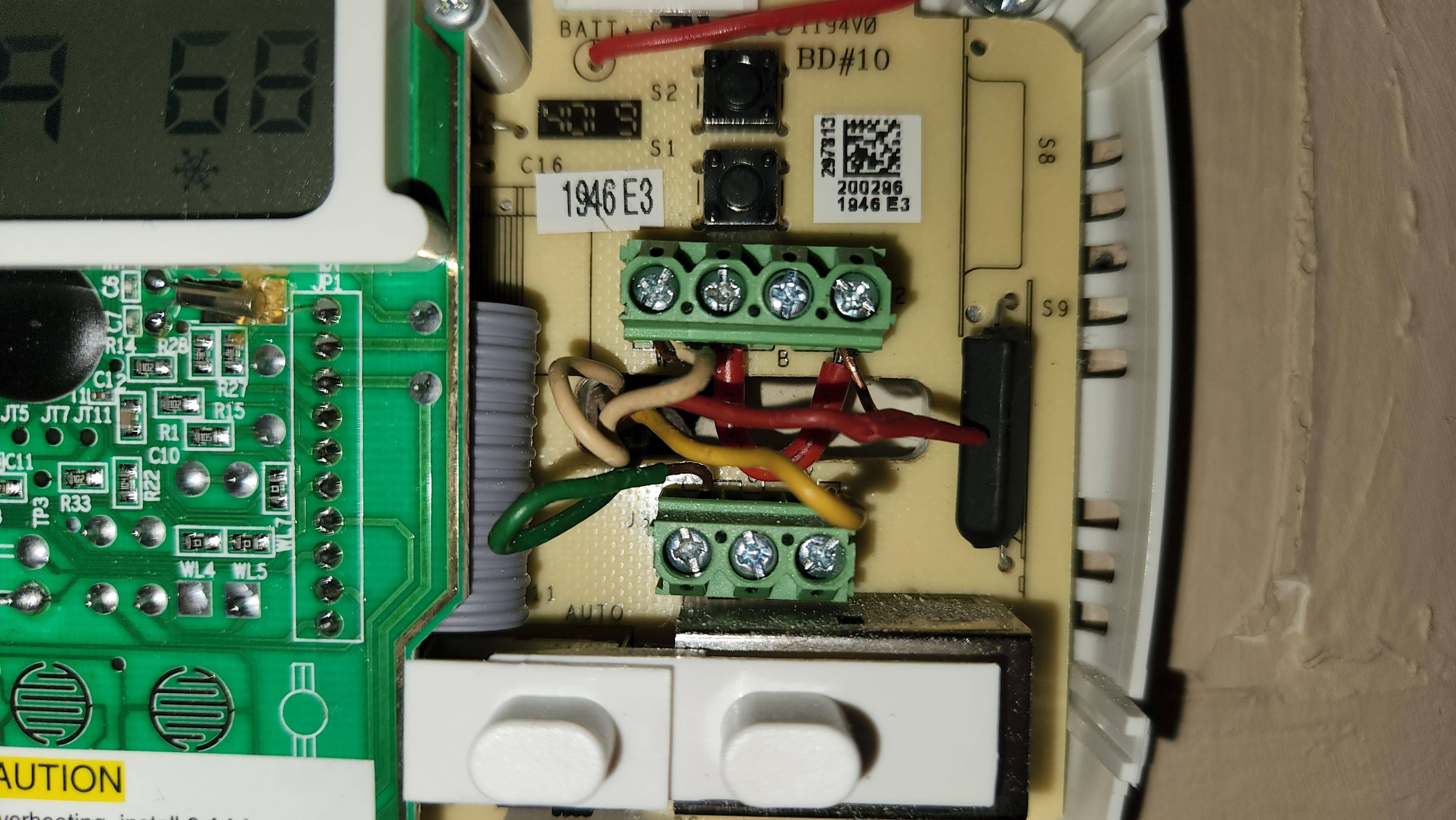 thermostat terminals showing wire sequence