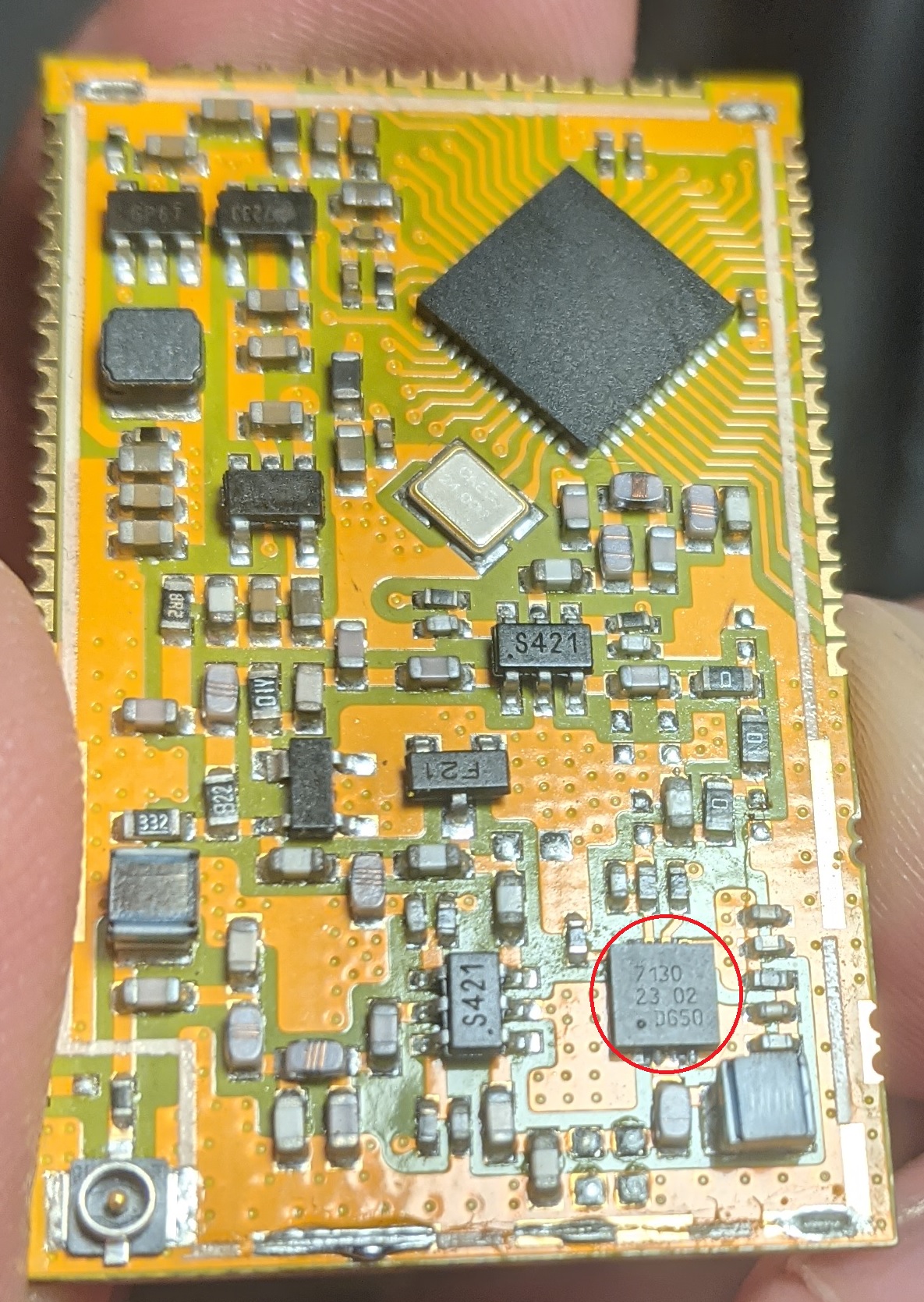 LNA-PA frontend IC for wireless communication