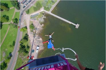 bungee jump over the sea