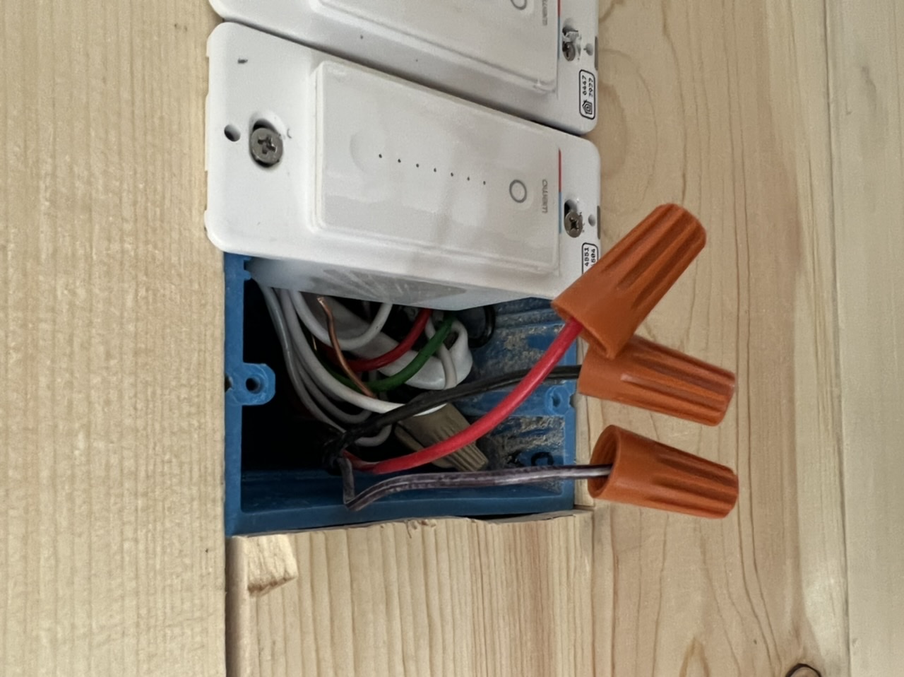 Wiring in 3-way receptacle space