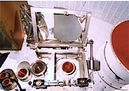 DSS-14 quasi-optical switch open; direct optical path