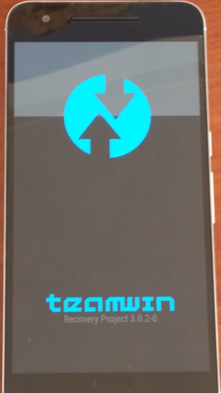 Stuck at TWRP splash screen