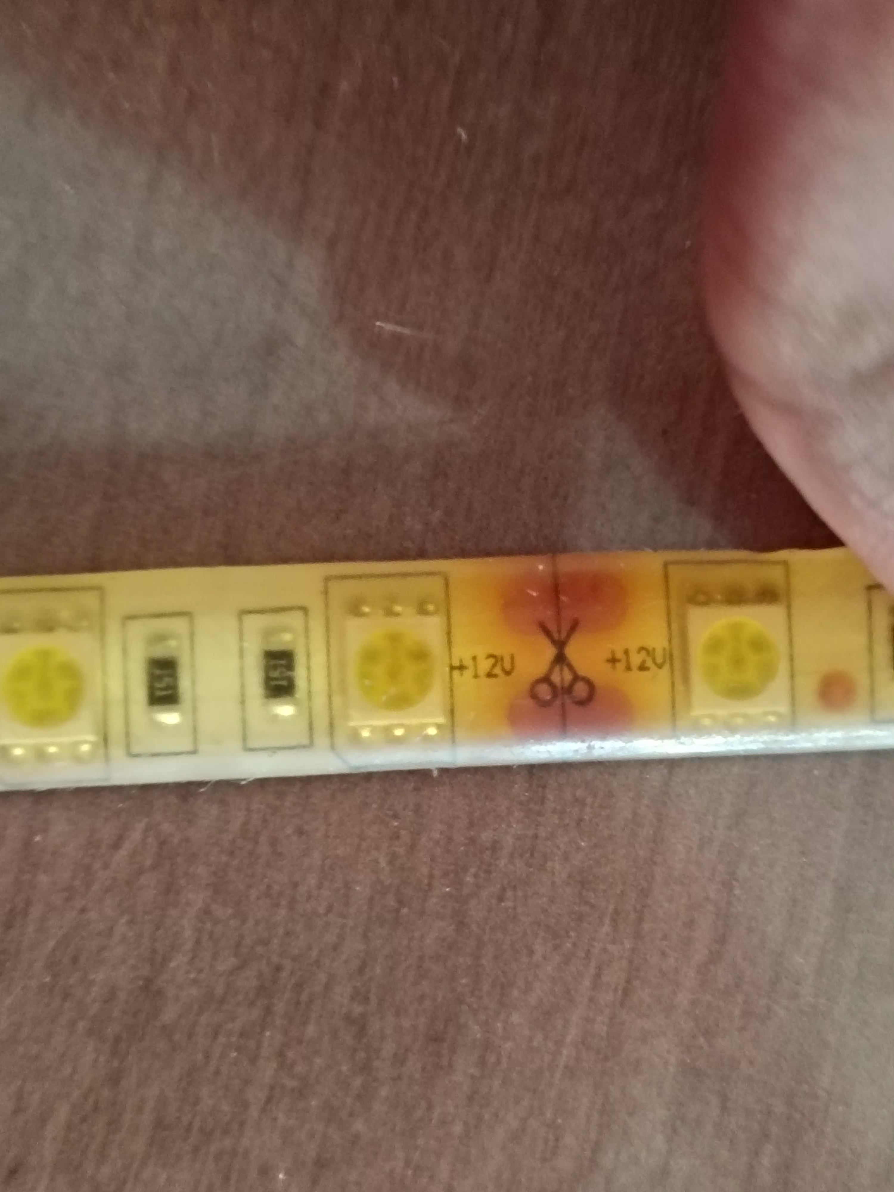 led has 6 legs