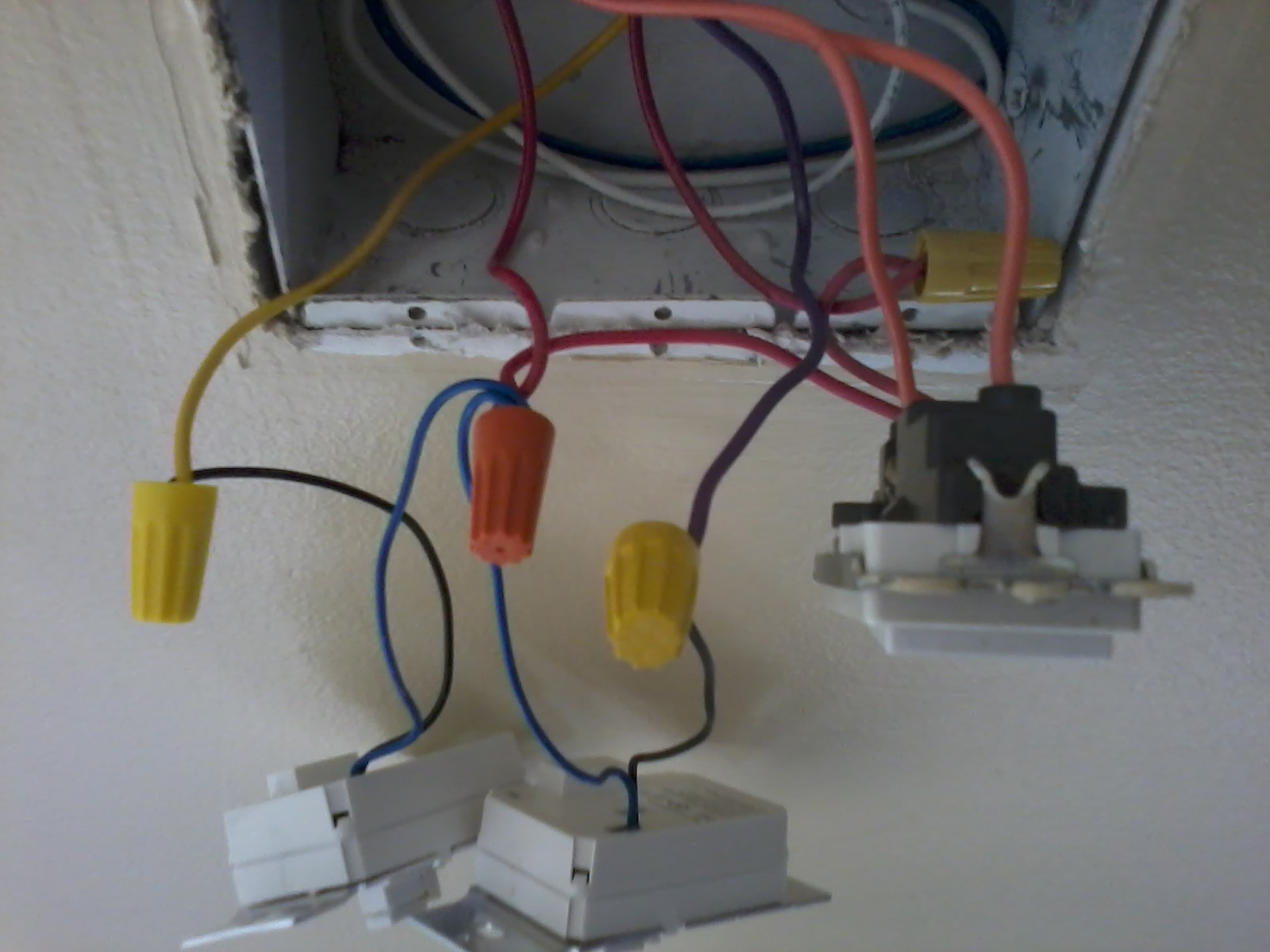 Wiring of 3 light switches in my box