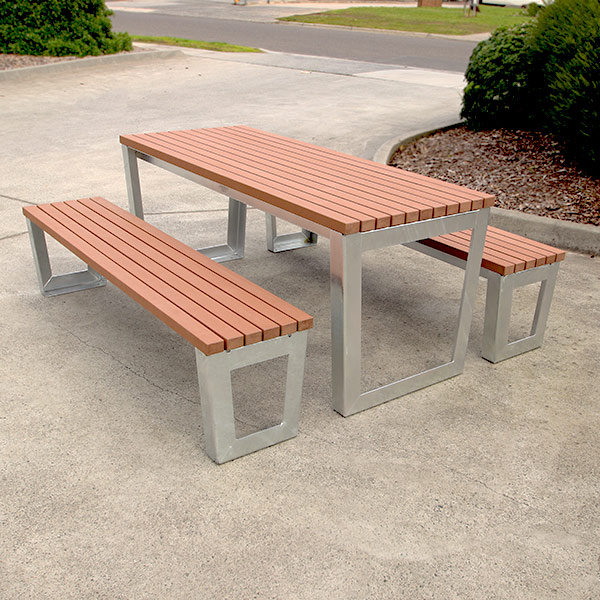 A table for birdoids