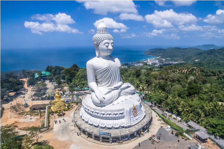 large Thai Buddha