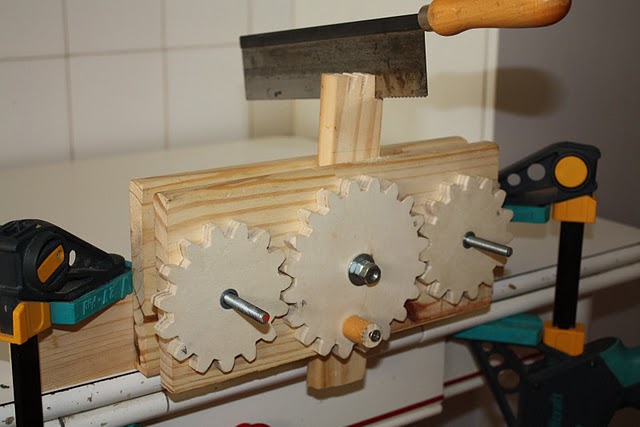 geared twin drive vise