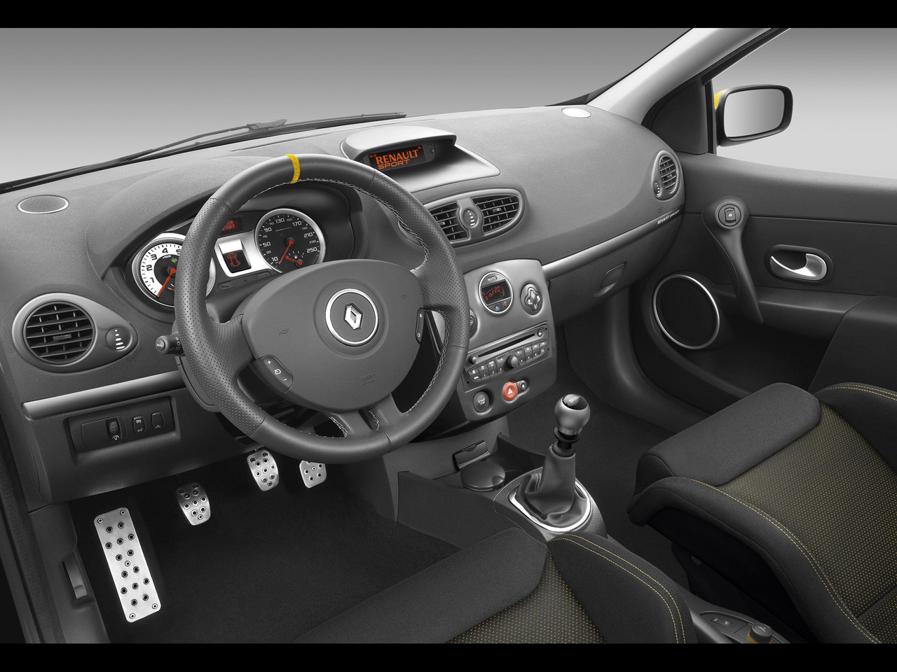 Renault Clio dashboard