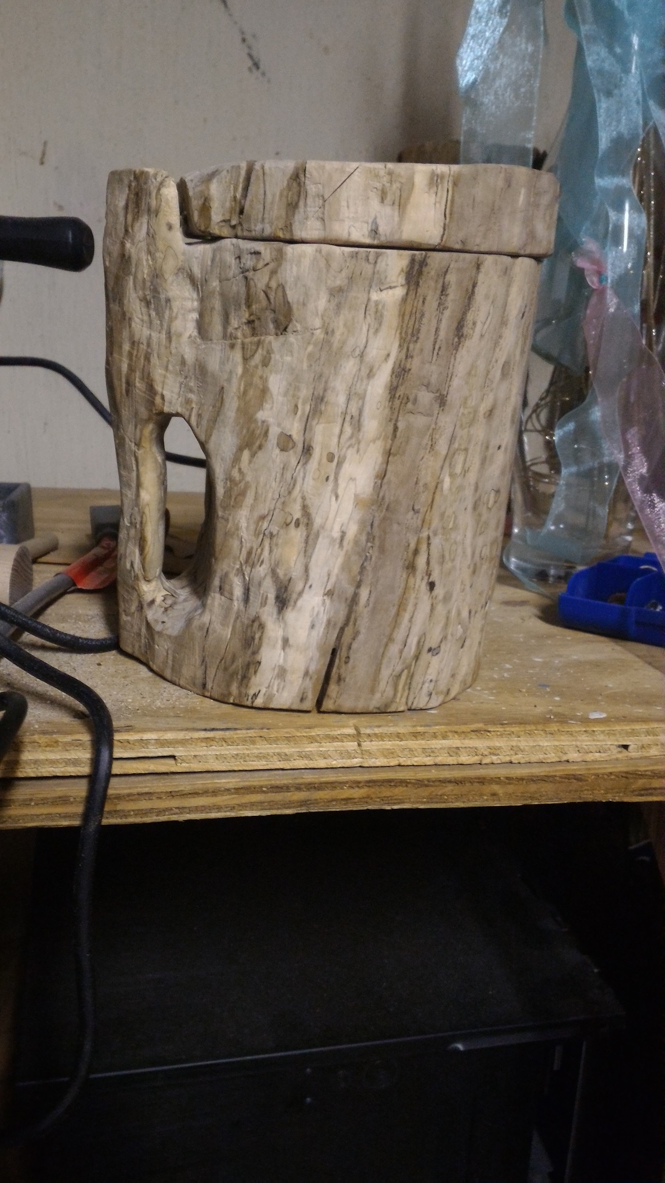 Side profile with view of handle carved out