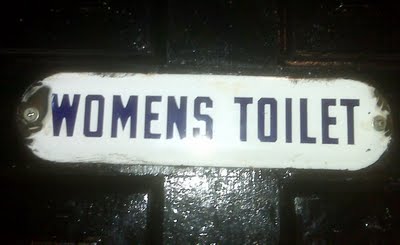 WOMENS TOIlET